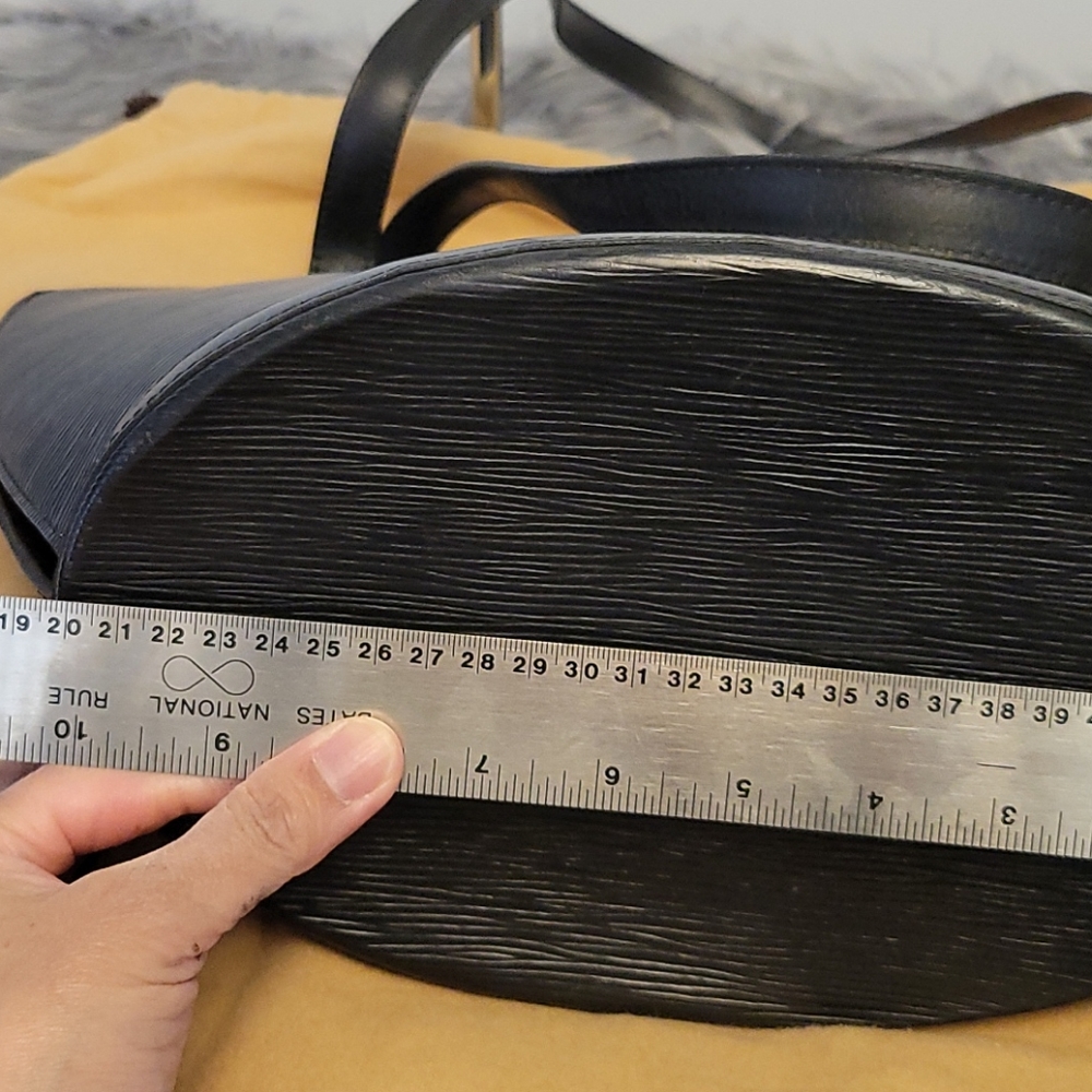 LV Black epi St. Jacques shoulder bag - Picture 7 of 17